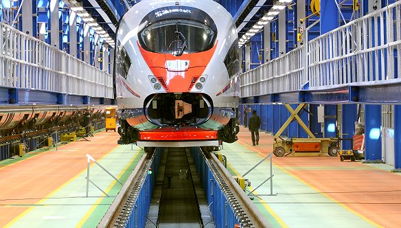 Chiltern Railways unveils refurbished train  